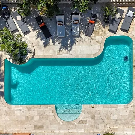 Hébergement de vacances Avec Piscine Privée Au Calme à Sanary-sur-Mer